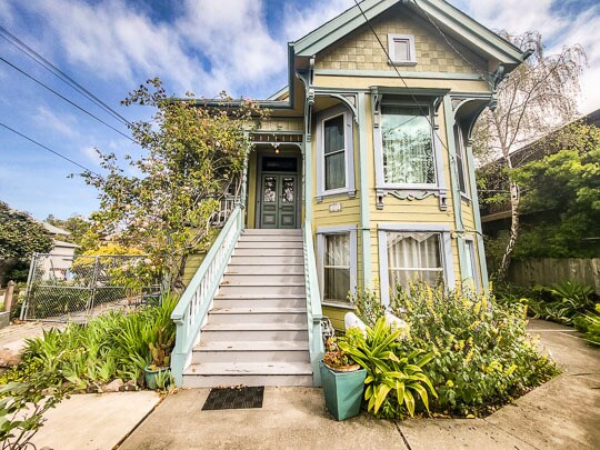 Building Photo - 1619 Alcatraz Ave