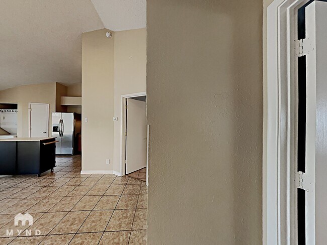 Foto del edificio - 3086 W Avenida Obregon