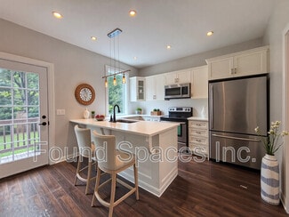 Building Photo - 38 Cumberland Ave