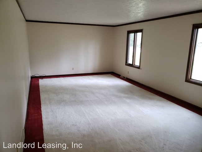 Building Photo - 5 br, 2.5 bath House - 5130 Oak Hill Blvd.