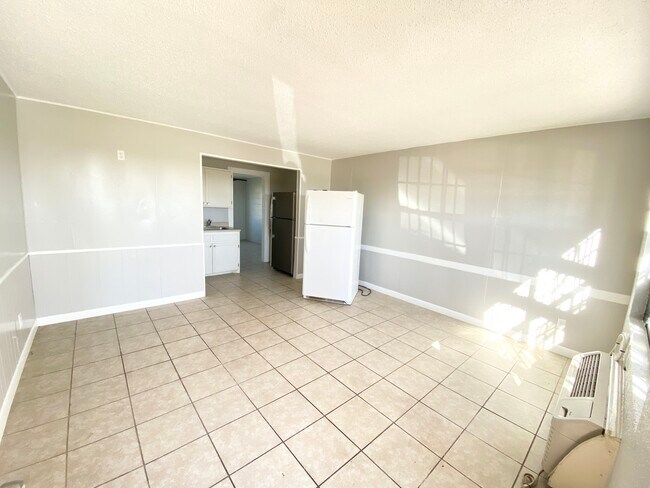 Living Room - 2612 S International Blvd