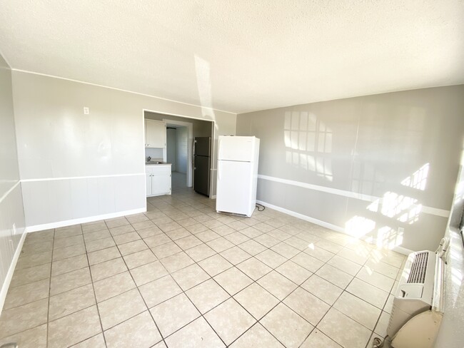 Living Room - 2612 S International Blvd