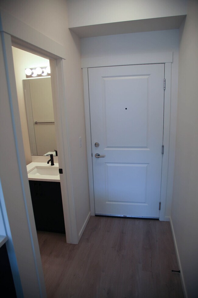 Building Photo - Stunning 3-Bedroom Condo in the Heart of Legacy Village!(IP013)