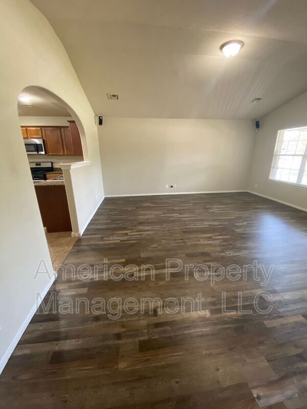 Building Photo - 4113 W 105th St S
