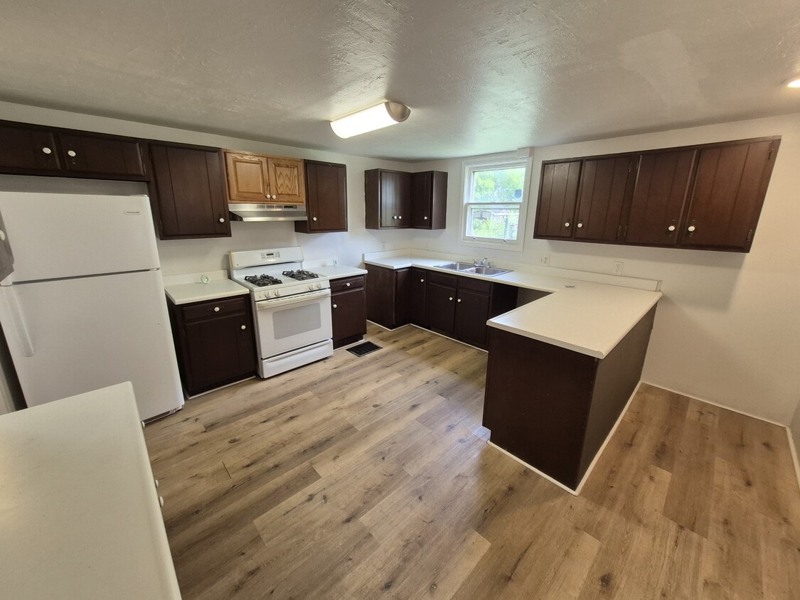 Foto principal - 526 Corwin St