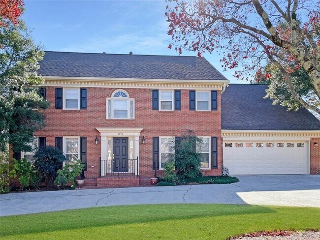 Foto del edificio - 4696 Masters Ct NW