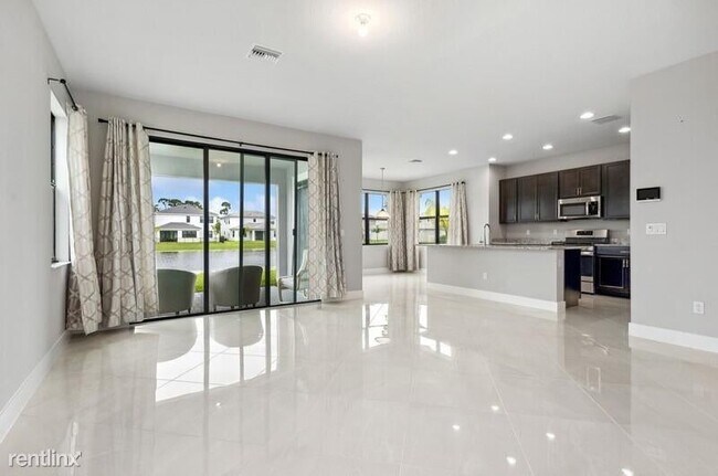 Foto del edificio - 5 br, 4 bath House - 7303 Estero Dr