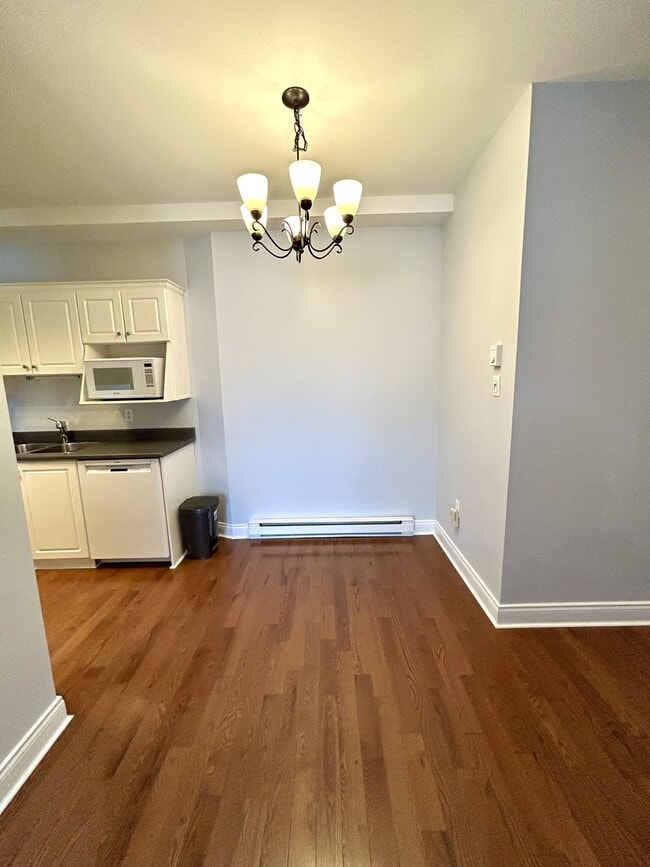 Photo du bâtiment - 130 Lemarchant Rd