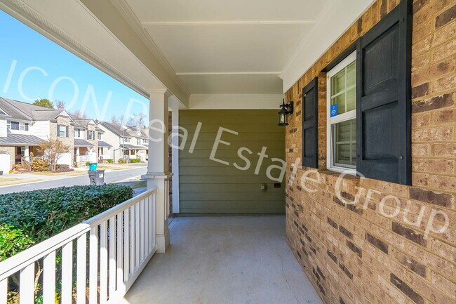Foto del edificio - 2/2.5 end unit townhome in Woodstock