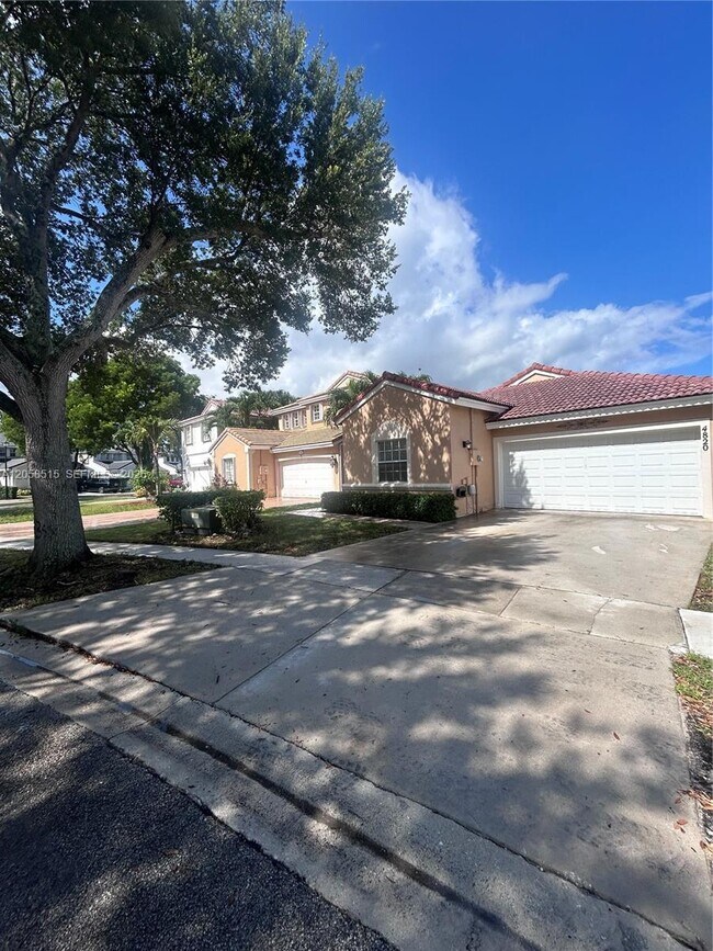 Building Photo - 4820 SW 152nd Way