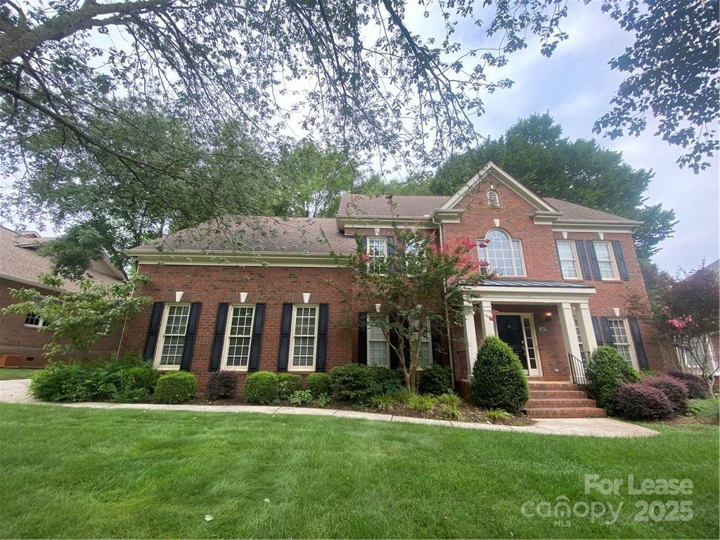 Foto principal - 8730 Devonshire Dr