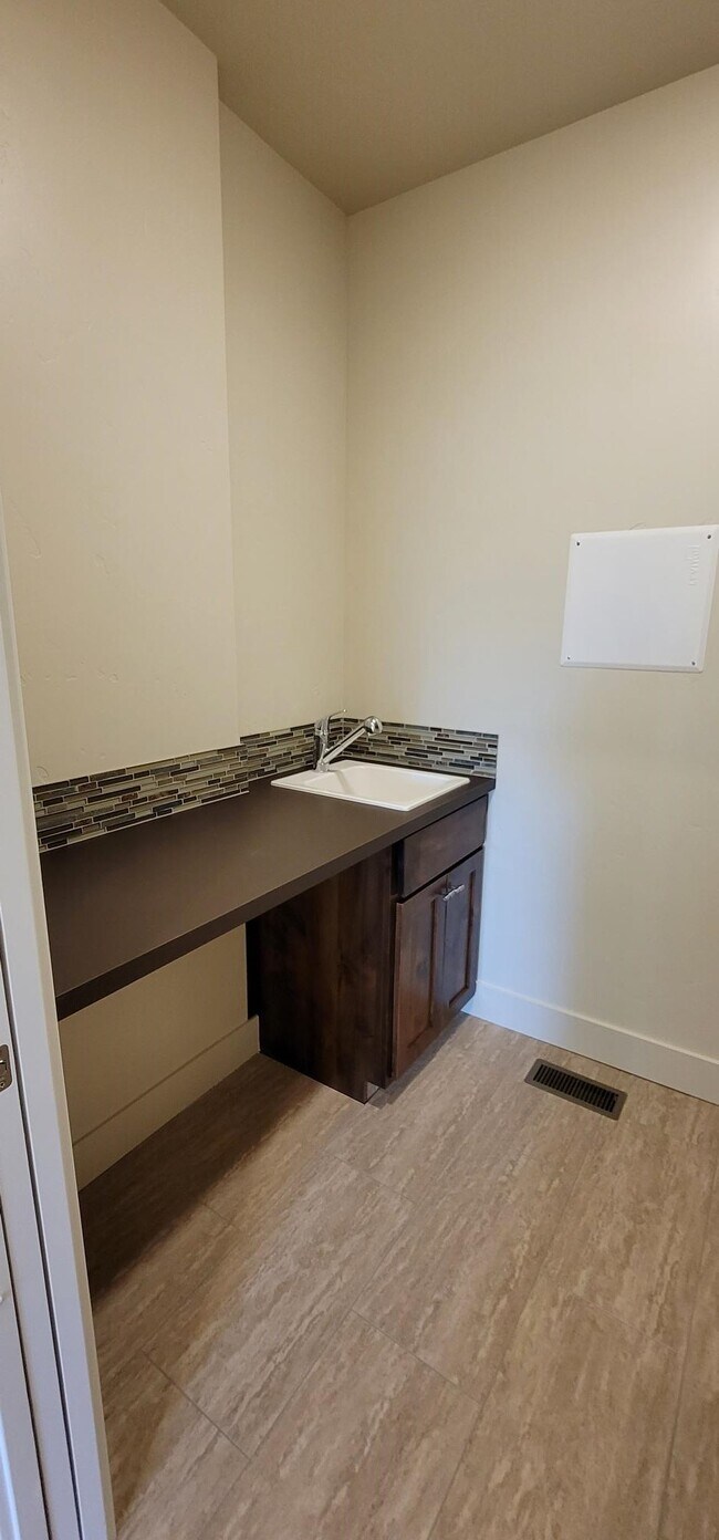 Foto del edificio - 2593 E Hidden Crk St