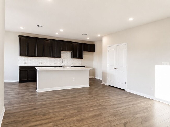 Foto del edificio - 2441 Danbury Ln