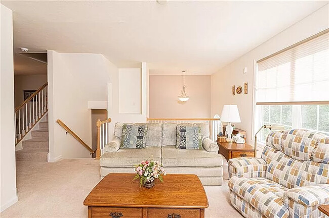 Building Photo - 10583 Timber Edge Dr