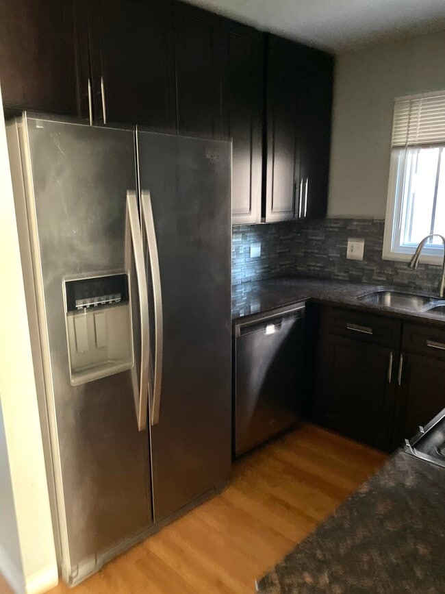 Foto del edificio - 3642 W 119th St