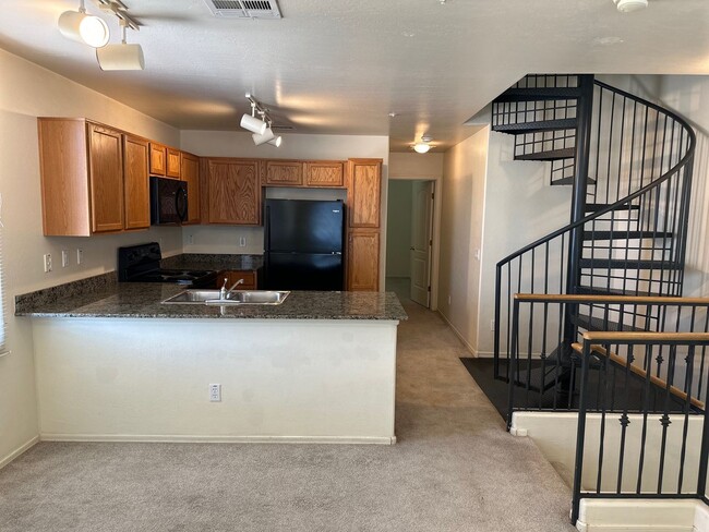 Foto del edificio - Comfort with Resort-Style Living 2BED/2BAT...