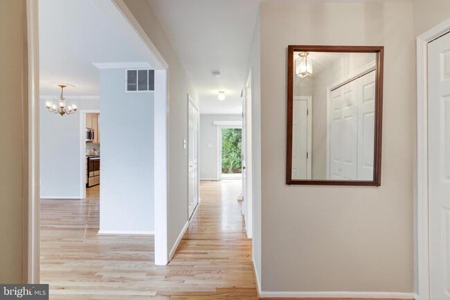 Foto del edificio - 9823 St Cloud Ct