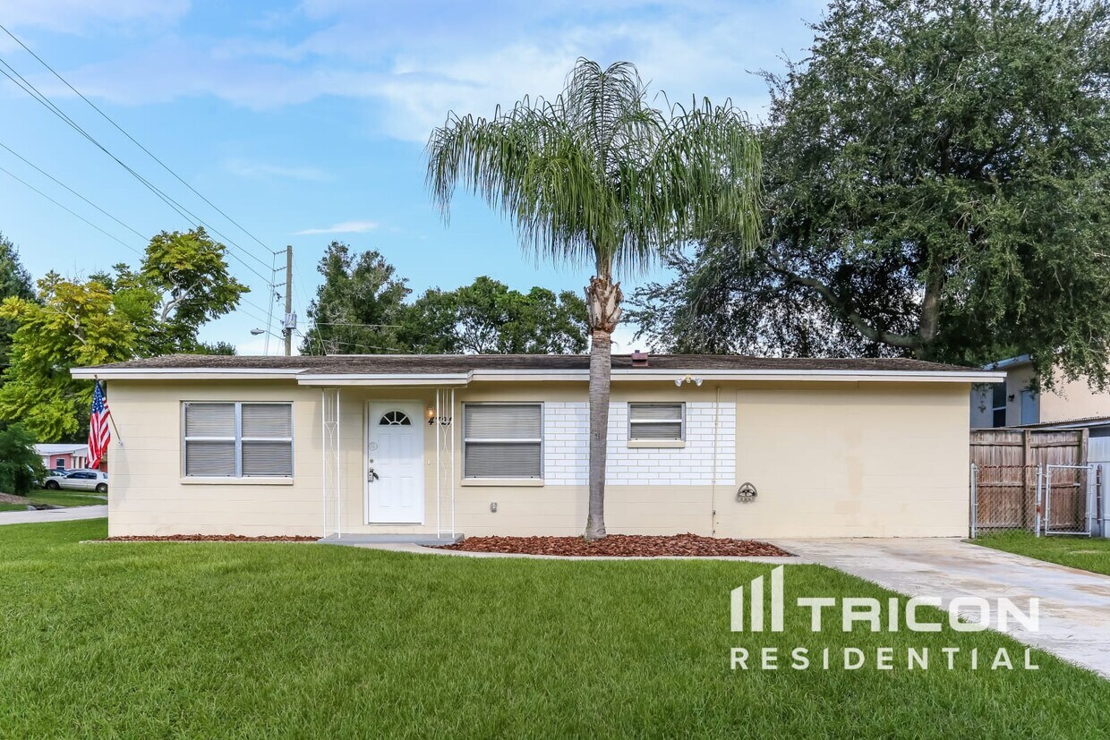 4721 Crest Hill Drive Tampa FL House Rental in Tampa, FL