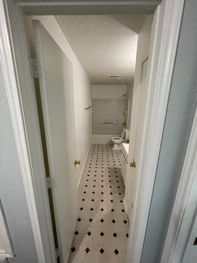 Building Photo - 2403 Silverado Trail