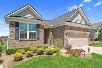 Building Photo - 5008 Oakdale Dr Building Photo - 5008 Oakdale Dr