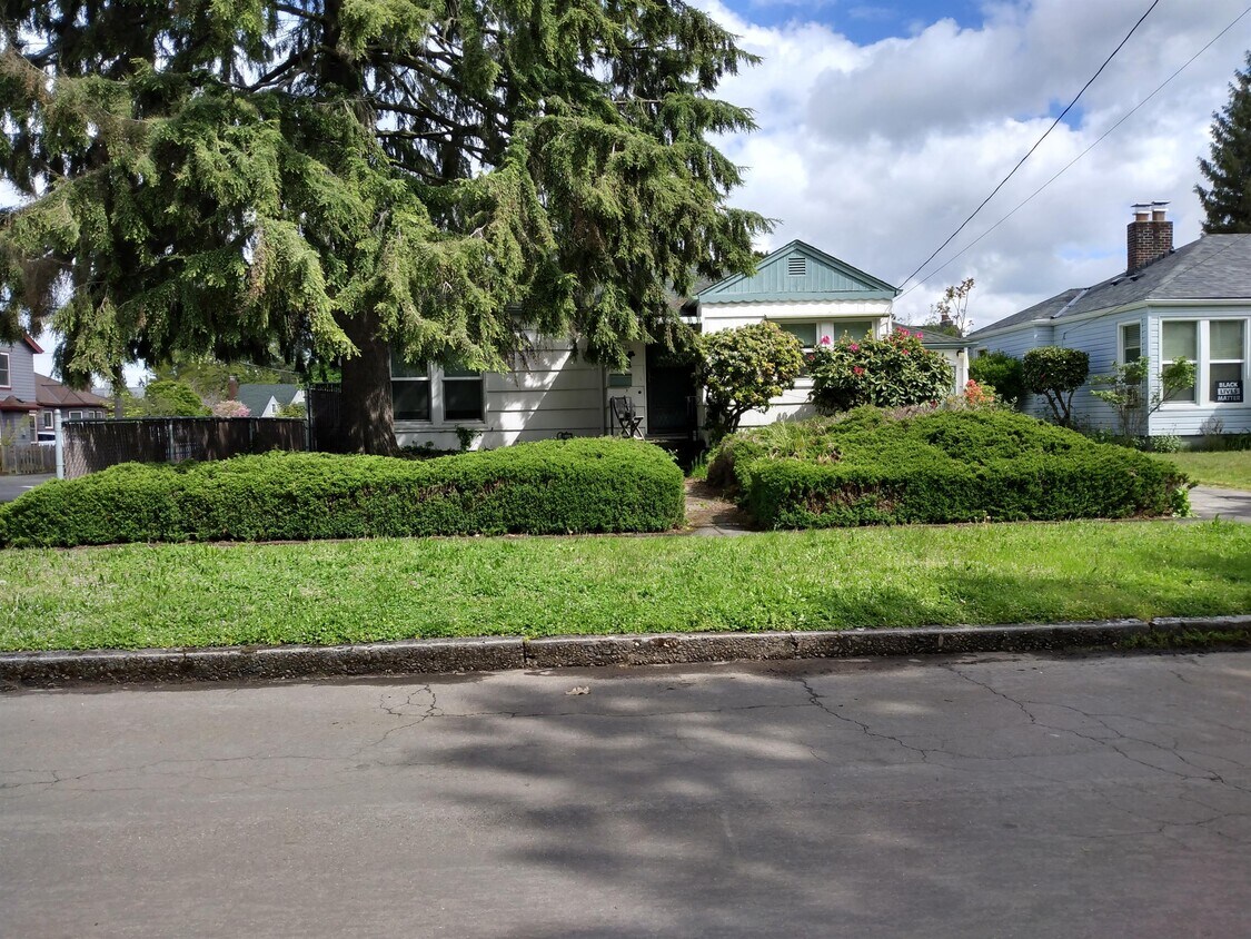Photo - 1625 N Holman St (Portland, OR)