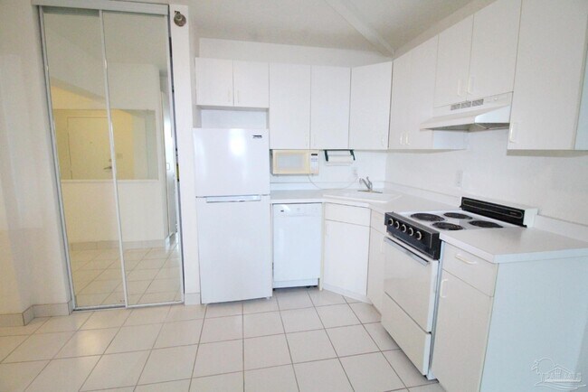 Foto del edificio - 224 E Garden St