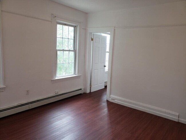 Living Room - 21 Edward St