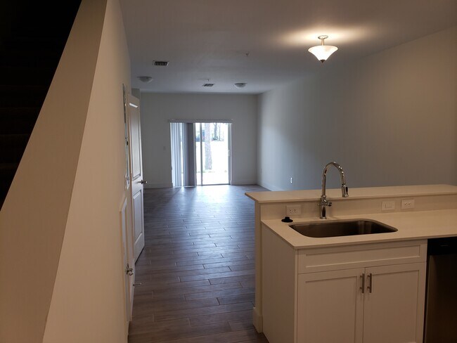 Foto del edificio - 26601 Robin Way
