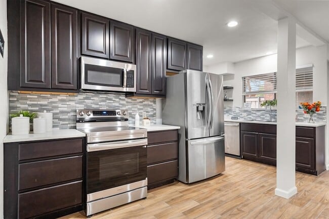 Photo - 2808 Escada Dr Apartment