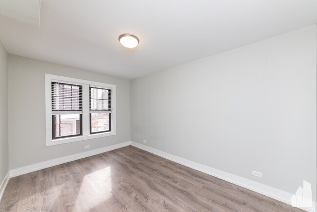 Building Photo - 1128 Maple