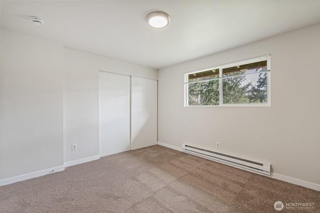 Building Photo - 6005 Pebble Pl