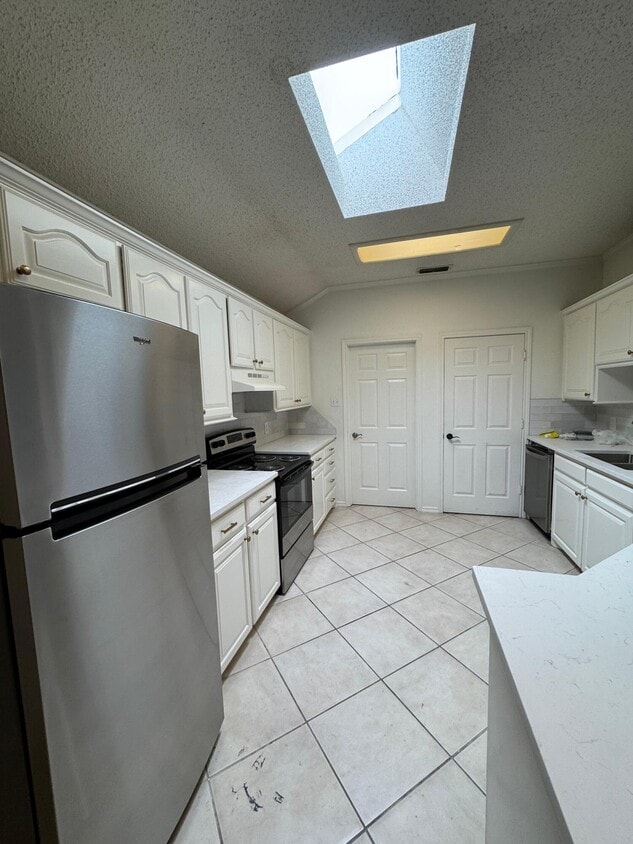 Primary Photo - 905 Kirby Ave