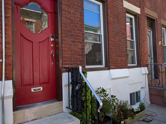 Building Photo - 1740 Pierce Street