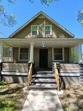 Building Photo - 6015 Hosmer Ave