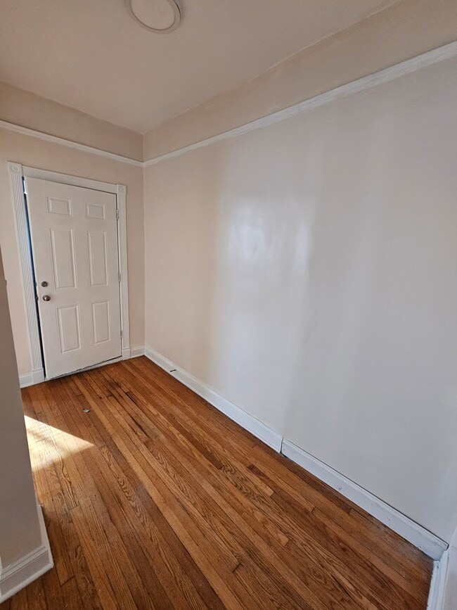 Foto del edificio - 719 S Central Park Ave