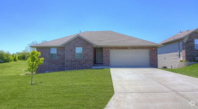 Building Photo - 848 E Purple Martin St
