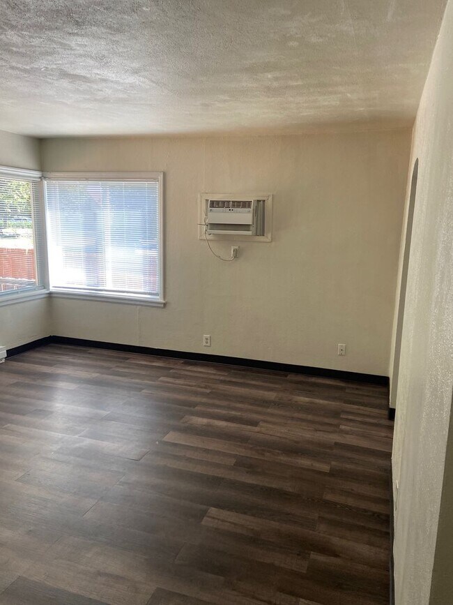 Foto del edificio - 808 S 2nd Ave