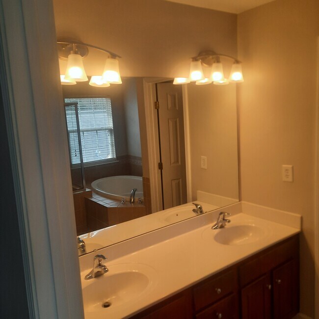 Foto del edificio - 20560 Harbor View Dr