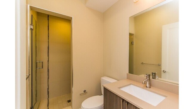 Building Photo - 63 Boston St