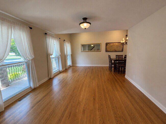 Foto del edificio - 1550 W Goldengate Dr