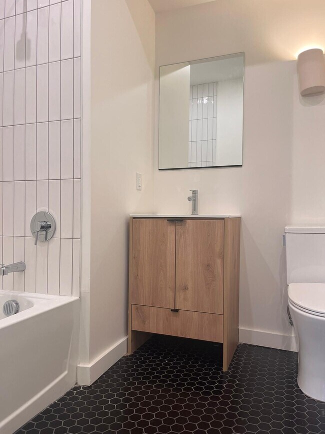 Foto del edificio - 328 Pacific Ave