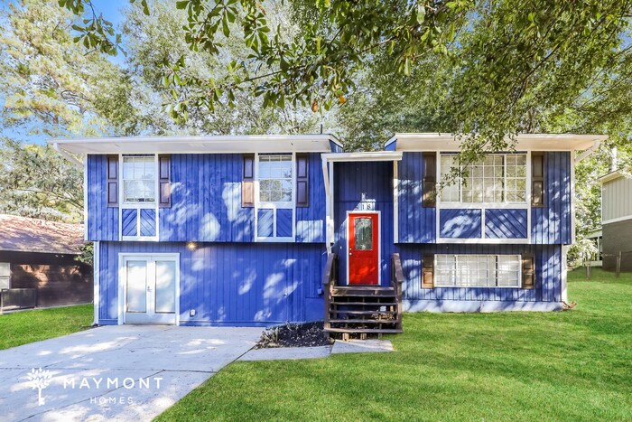 Foto principal - Spacious 5-Bedroom Split-Level Home in Riv...