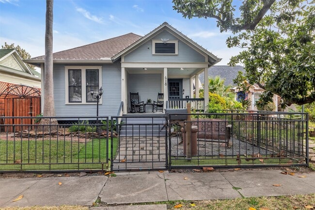 Building Photo - 618 Harvard St