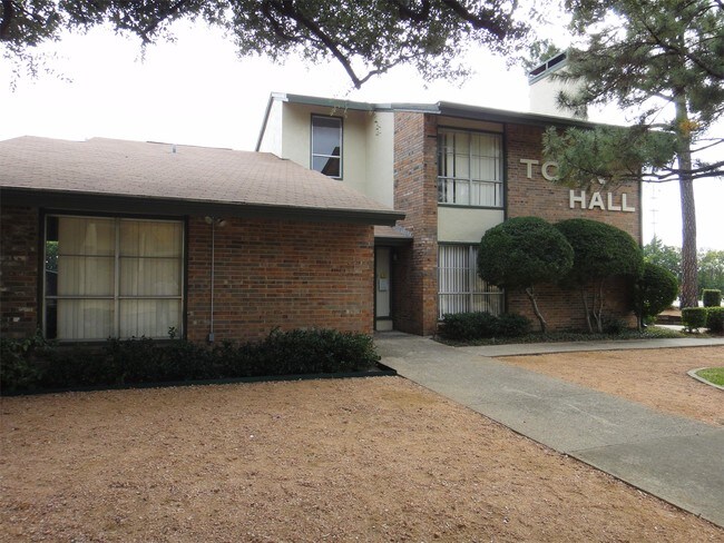 Building Photo - 2008 Town Pl