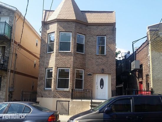 Primary Photo - 710 E 219th St