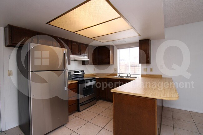 Foto del edificio - 7620 W Wolf St