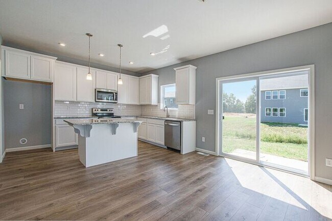 Building Photo - 54154 Angeline Dr