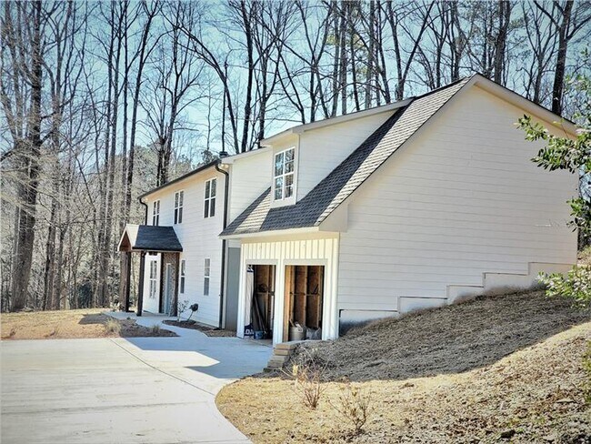 Building Photo - 1626 Batesville Rd
