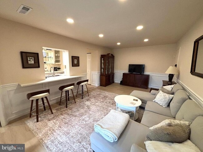 Foto del edificio - 8310 Tobin Rd