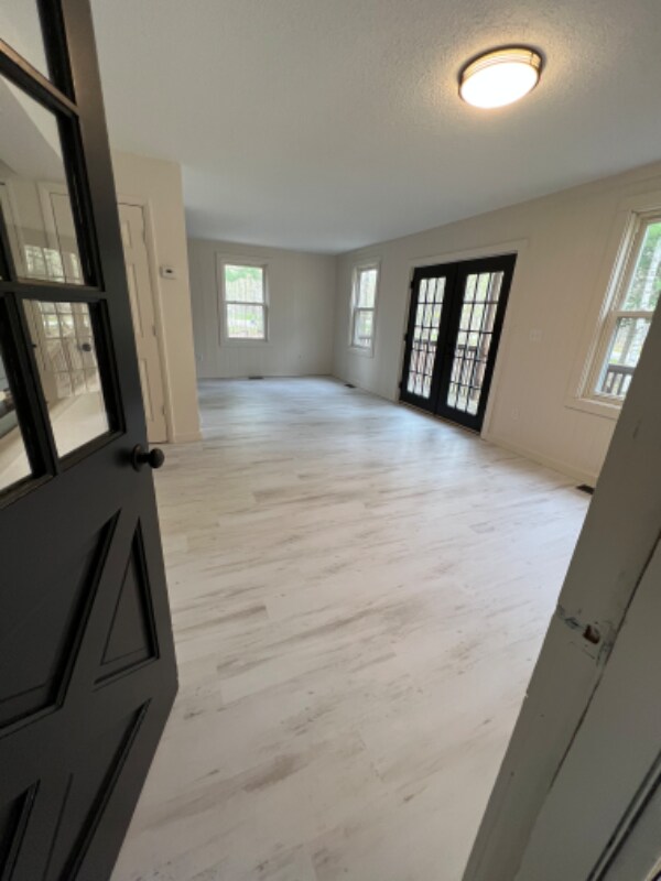Building Photo - 6848 Whispering Pines Dr